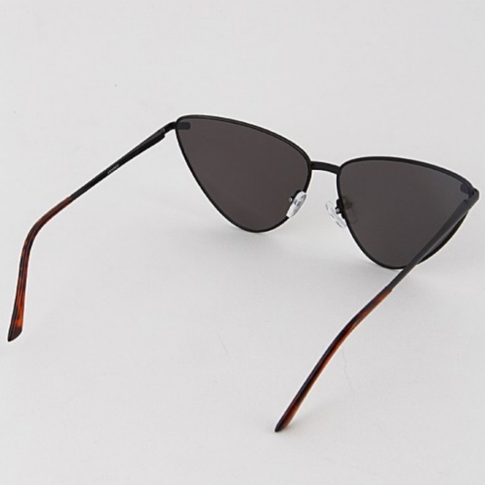 Purple Cat Eye Mirrored Sunglasses - Picture 8 of 8
